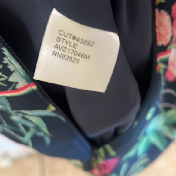 Stunning floral Tadashi Soji dress size 6 - Picture 7 of 8